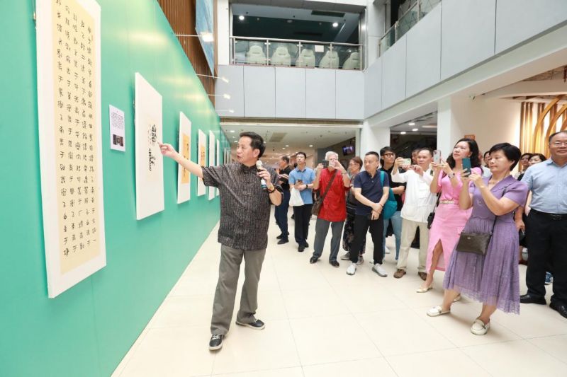 遠(yuǎn)古的呼喚，筑夢(mèng)新時(shí)代 ——辜慧龍書(shū)法作品展在廣州市青年文化宮隆重開(kāi)幕